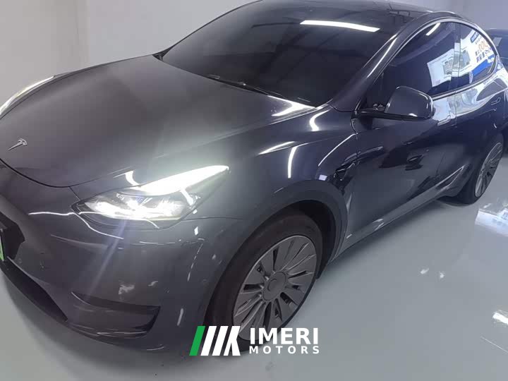 Tesla Model Y Facelift Rear-Wheel Drive