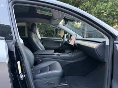 Tesla Model Y Long Range All-Wheel Drive - ფოტო 18