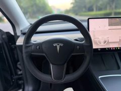 Tesla Model Y Long Range All-Wheel Drive - ფოტო 3