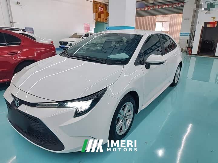 Toyota Corolla TNGA 1.5L CVT Base