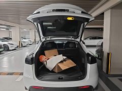 Tesla Model Y 2022 Facelift Rear-Wheel Drive - ფოტო 19