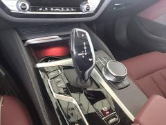 BMW 5 Series 530Li xDrive M Sport Package - ფოტო 14