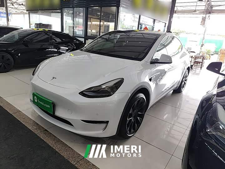 Tesla Model Y Long Range All-Wheel Drive