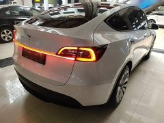 Tesla Model Y Standard Range RWD - ფოტო 7