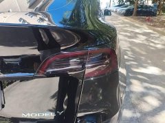 Tesla Model Y Long Range All-Wheel Drive - ფოტო 8