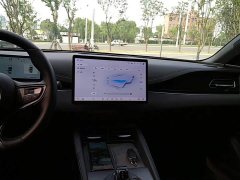 BYD Dolphin 06 DM-i Smart Drive 120KM Deluxe - ფოტო 13