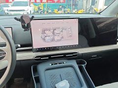 Voyah Lantu Dreamchaser PHEV AWD Excellence Kunpeng Edition - ფოტო 13