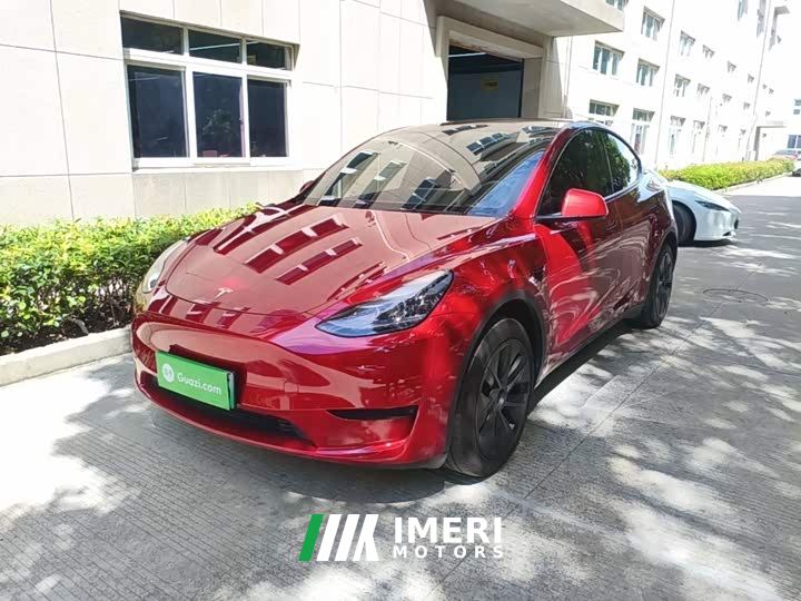 Tesla Model Y Rear-Wheel Drive