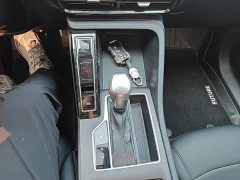 SAIC MG i5 2023 1.5L CVT Luxury - ფოტო 14