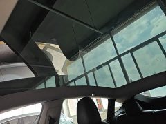 Tesla Model Y Rear-Wheel Drive - ფოტო 18