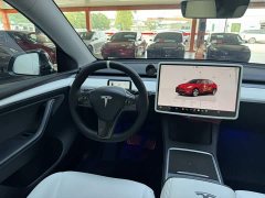 Tesla Model Y Rear-Wheel Drive - ფოტო 11