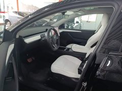 Tesla Model Y Rear-Wheel Drive - ფოტო 16