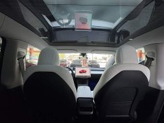 Tesla Model Y Rear-Wheel Drive - ფოტო 18