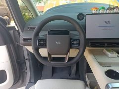Li Auto Li Xiang MEGA Ultra - ფოტო 11