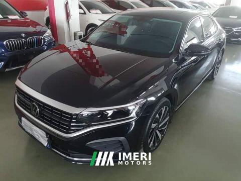 2025 Volkswagen Passat Outstanding Edition 330TSI Elite