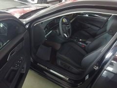 Volkswagen Passat Outstanding Edition 330TSI Elite - ფოტო 16