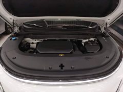 Li Auto L6 Pro - ფოტო 20