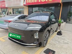 NIO ES8 2026 Six-Seat Executive Signature Edition - ფოტო 1