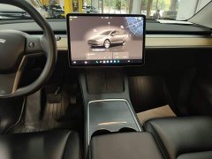 Tesla Model Y Rear-Wheel Drive - ფოტო 13