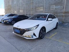Hyundai Elantra 1.5L CVT Luxury - ფოტო 1