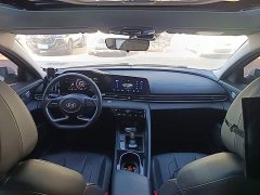Hyundai Elantra 1.5L CVT Luxury - ფოტო 10