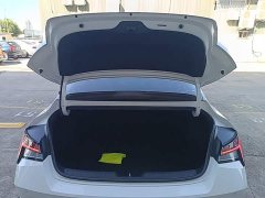 Hyundai Elantra 1.5L CVT Luxury - ფოტო 19