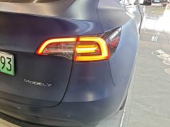 Tesla Model Y Long Range All-Wheel Drive - ფოტო 8