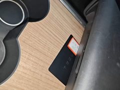 Tesla Model Y Long Range All-Wheel Drive - ფოტო 9