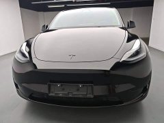 Tesla Model Y Rear-Wheel Drive - ფოტო 3