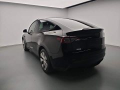 Tesla Model Y Rear-Wheel Drive - ფოტო 5