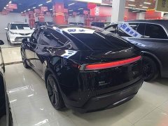 Tesla Model Y Rear-Wheel Drive - ფოტო 5
