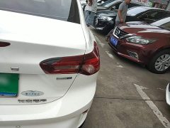 Ford Focus 2022 Sedan EcoBoost 180 Automatic Sport Edition - ფოტო 8