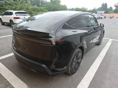 Tesla Model Y 2025 Rear-Wheel Drive Launch Edition - ფოტო 7