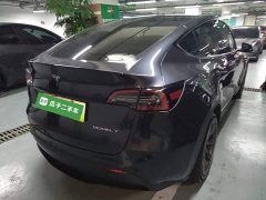 Tesla Model Y Rear-Wheel Drive - ფოტო 7