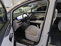 Buick GL8 New Energy Luzun Respect Edition 7-Seater - ფოტო 15
