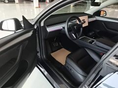 Tesla Model Y Rear-Wheel Drive - ფოტო 16