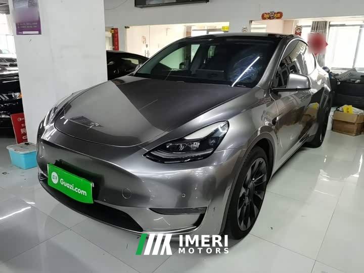 Tesla Model Y Long Range All-Wheel Drive