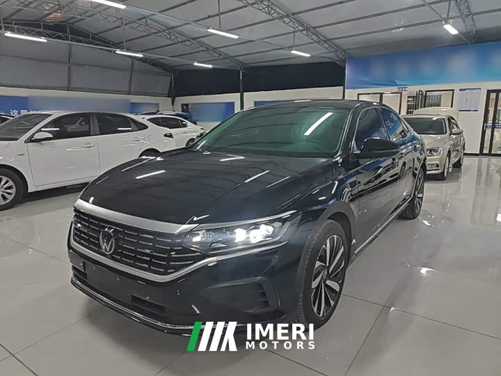 Volkswagen Passat Outstanding Edition 330TSI Elite