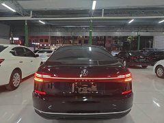 Volkswagen Passat Outstanding Edition 330TSI Elite - ფოტო 6