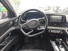 Hyundai Elantra 1.5L CVT GLX Elite - ფოტო 11