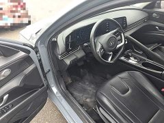 Hyundai Elantra 1.5L CVT GLX Elite - ფოტო 16