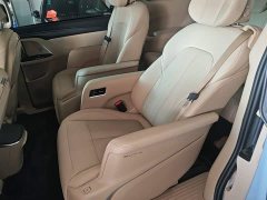 Buick GL8 New Energy Lusang Respect Edition - ფოტო 17