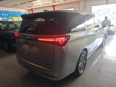 Buick GL8 New Energy Lusang Respect Edition - ფოტო 7