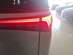 Buick GL8 New Energy Lusang Respect Edition - ფოტო 8