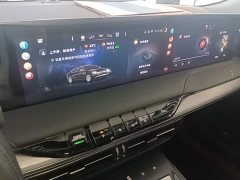 Lincoln Z 2025 2.0T Premier - ფოტო 13