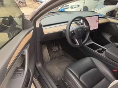 Tesla Model Y Long Range All-Wheel Drive - ფოტო 16