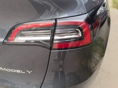 Tesla Model Y Long Range All-Wheel Drive - ფოტო 8