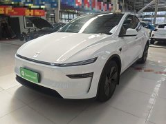 Tesla Model Y Rear-Wheel Drive - ფოტო 1