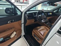 Li Auto ONE Extended Range 6-Seater - ფოტო 16