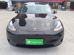 Tesla Model Y Rear-Wheel Drive - ფოტო 3